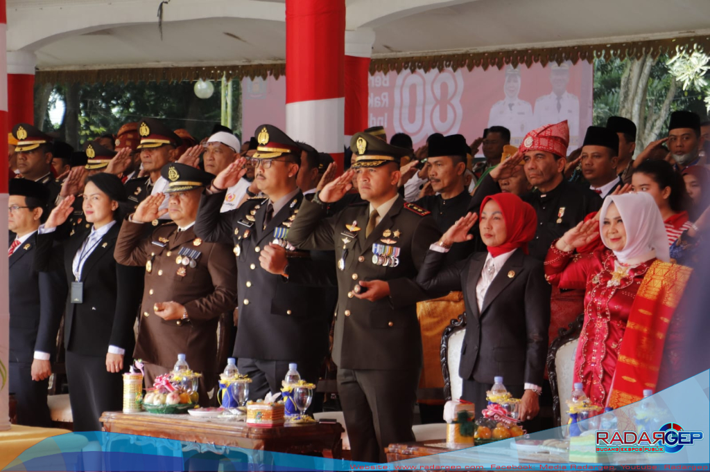 Kapolres Hadiri Upacara HUT RI di Lapangan Alun-alun Tengku Amir Hamzah